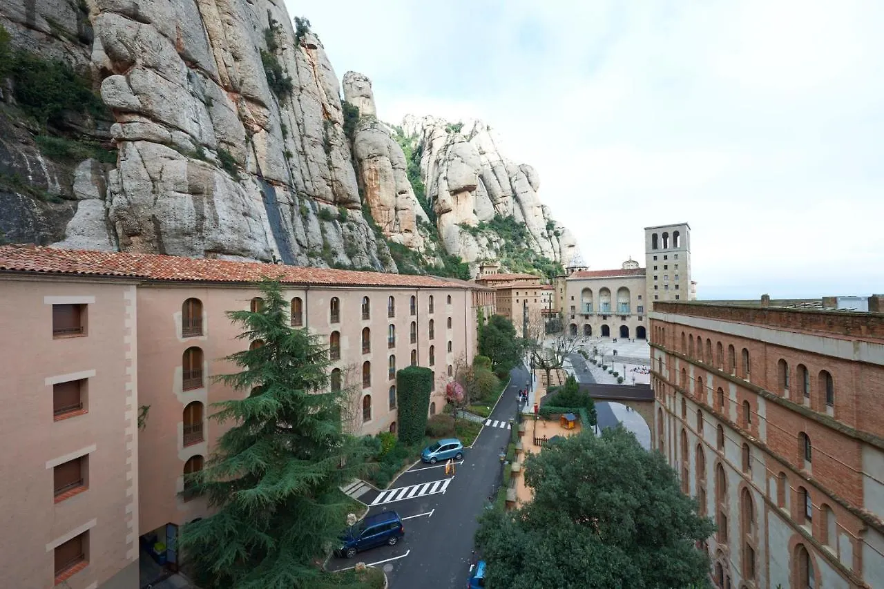 Apartamentos Montserrat Abat Marcet Spain