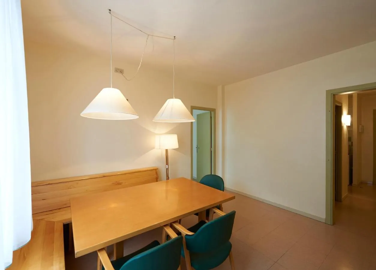 Apartment Apartamentos Montserrat Abat Marcet