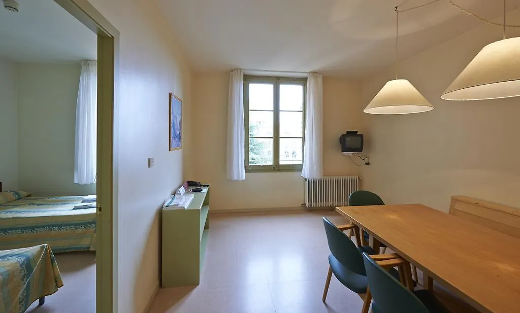 Apartamentos Montserrat Abat Marcet Spain