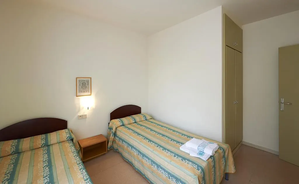 Apartamentos Montserrat Abat Marcet