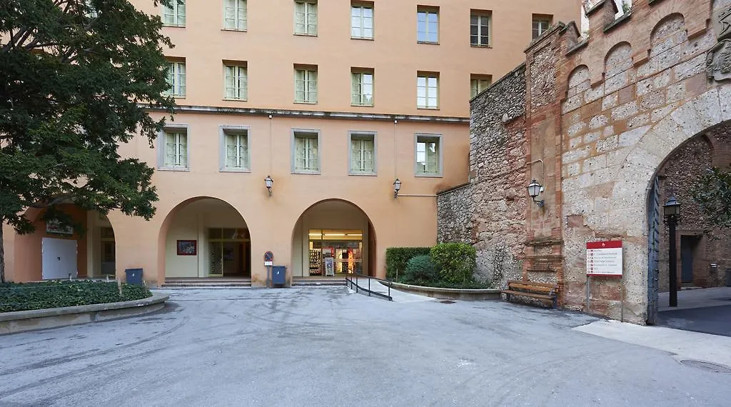 Apartamentos Montserrat Abat Marcet Spain