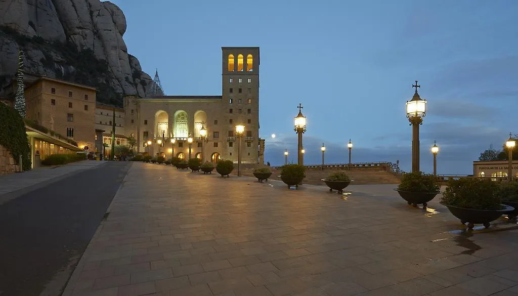 Apartment Apartamentos Montserrat Abat Marcet