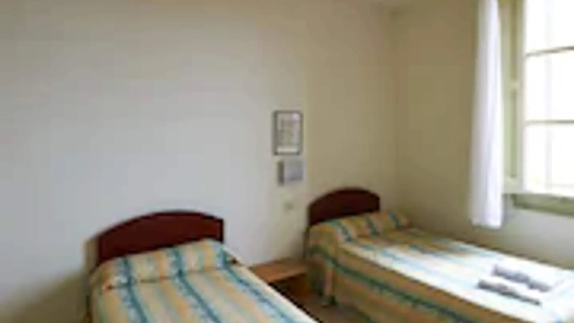 Apartamentos Montserrat Abat Marcet 0*,