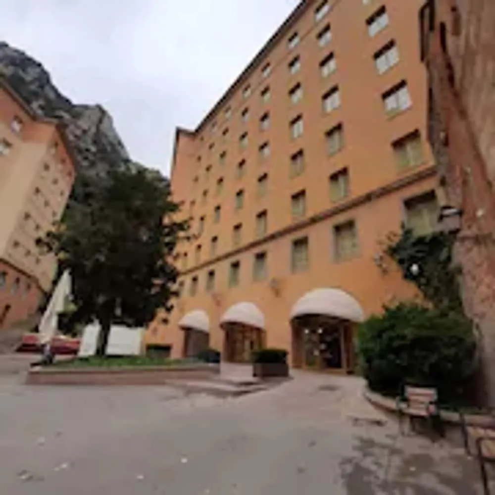Apartamentos Montserrat Abat Marcet Spain