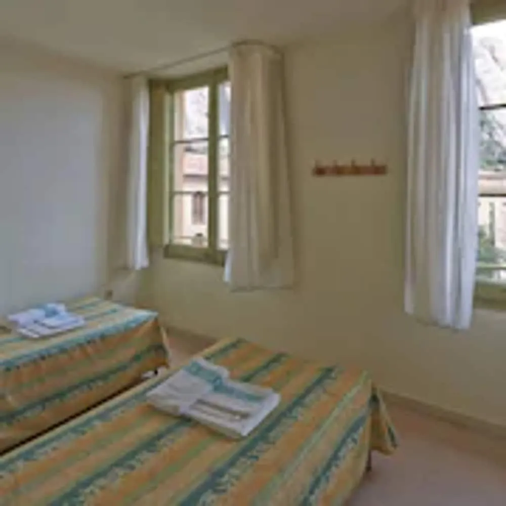 Apartamentos Montserrat Abat Marcet Apartment