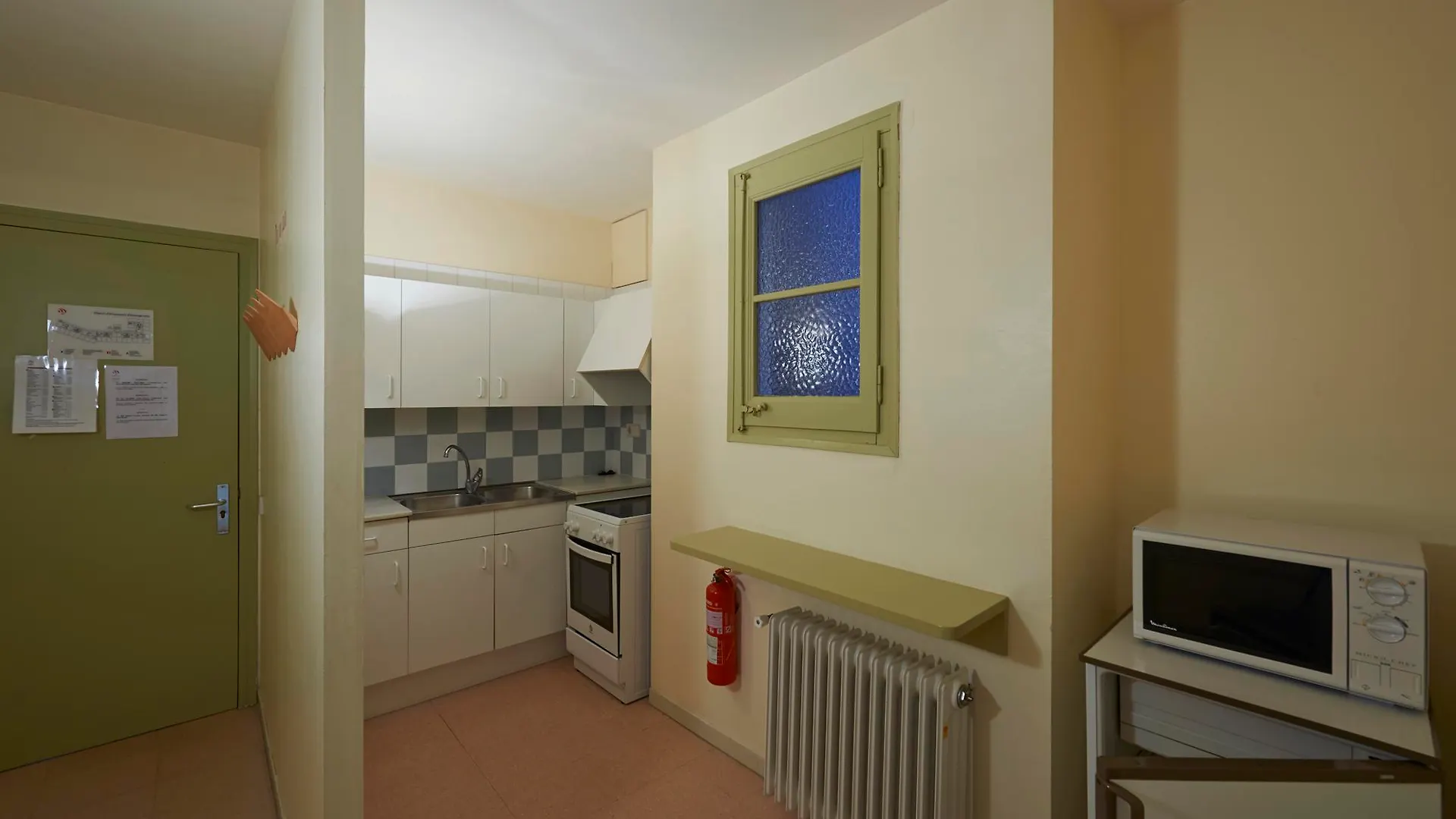 Apartamentos Montserrat Abat Marcet 0*,  Spain