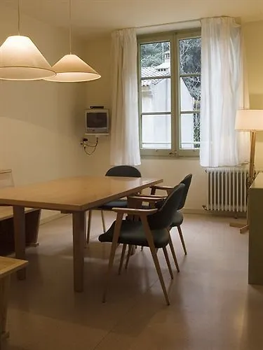 Apartamentos Montserrat Abat Marcet