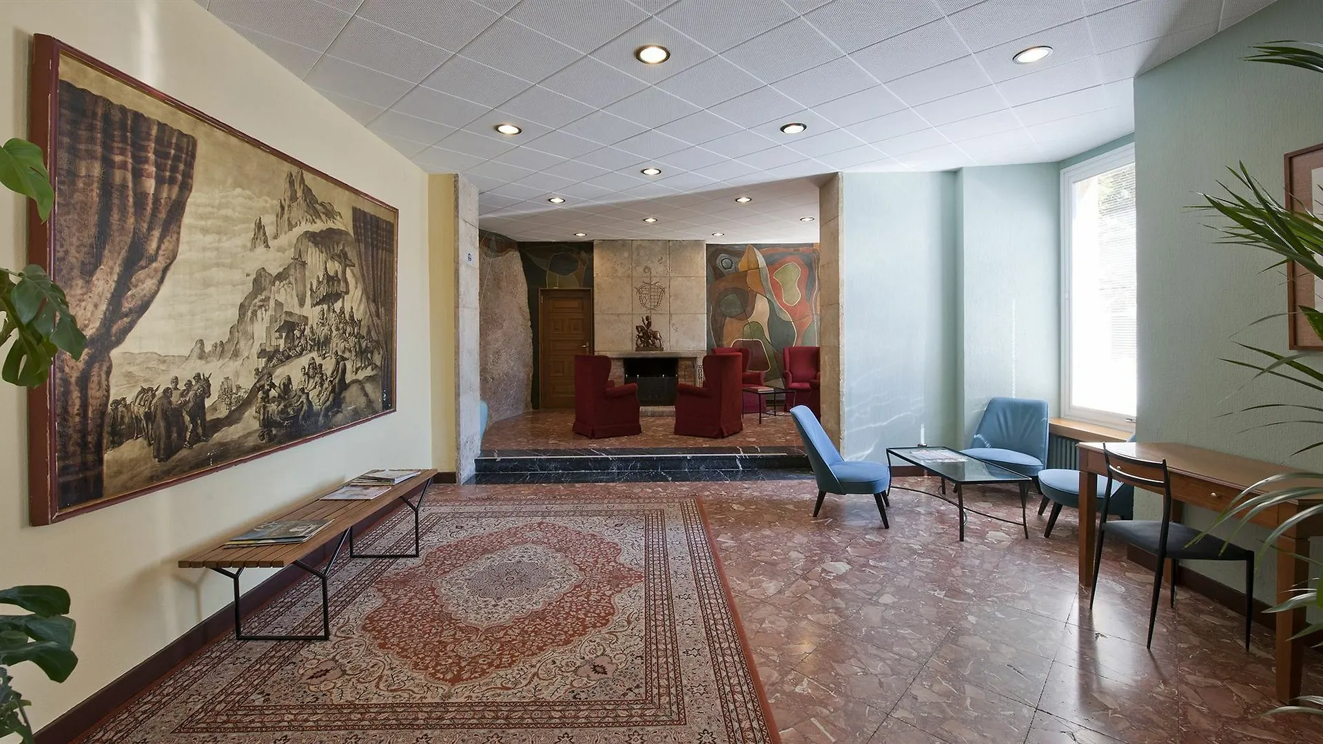 Apartamentos Montserrat Abat Marcet Spain